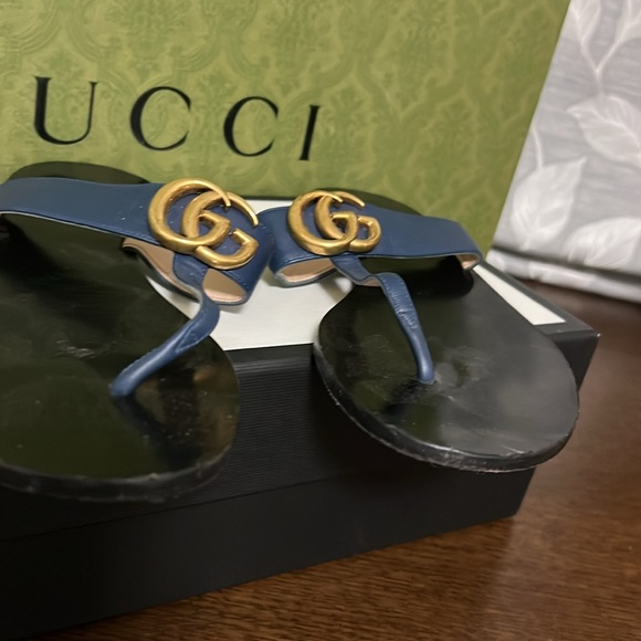 Sandals Gucci blue size 37 1/2 beautiful. But I just get more space on my closet - Picture 4 of 5